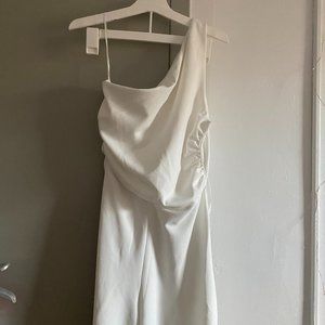 White one-shoulder jumpsuit. Size M.